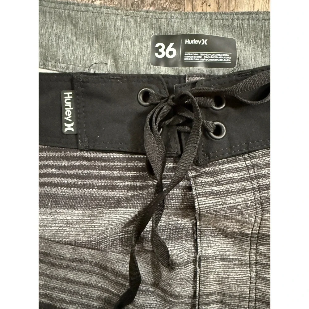 Hurley Phantom Summer Board Shorts Men's Size 36 Gray Stripe Swim Surf Beach